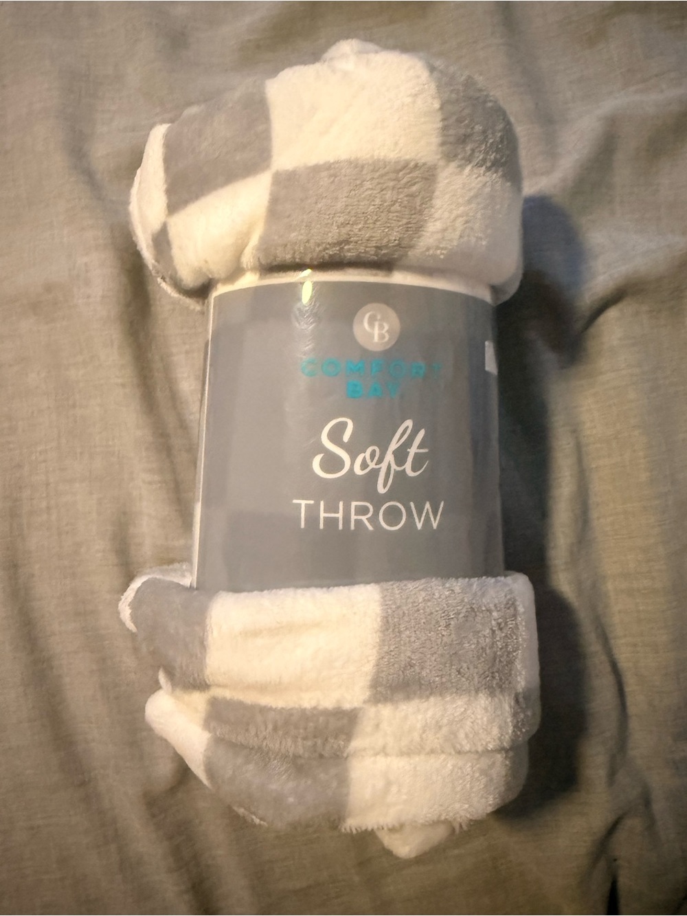 Comfort Bay Plush Throw Blanket - Gray & White Checkered